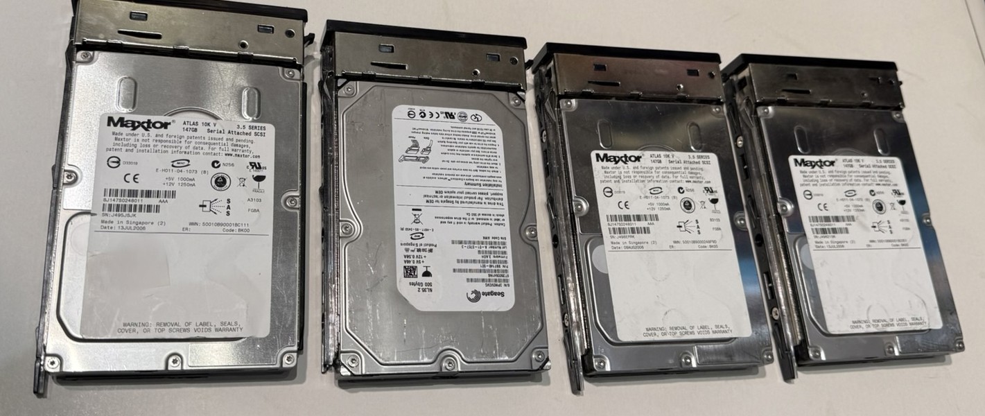 Parti, 4 st Hårddiskar, Maxtor, Seagate