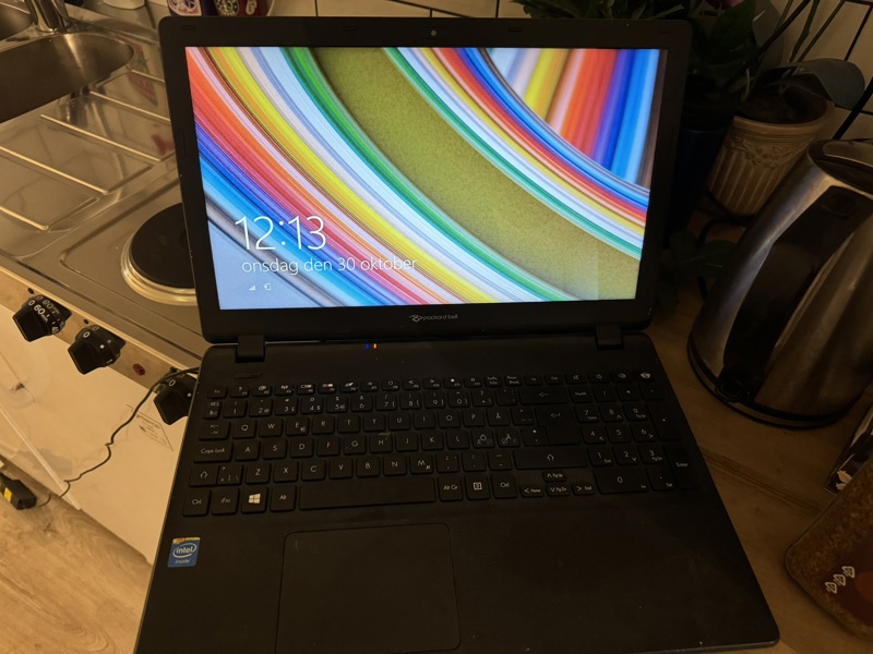 Laptop, Packard Bell  ENTG71BM 15-tum m. laddare