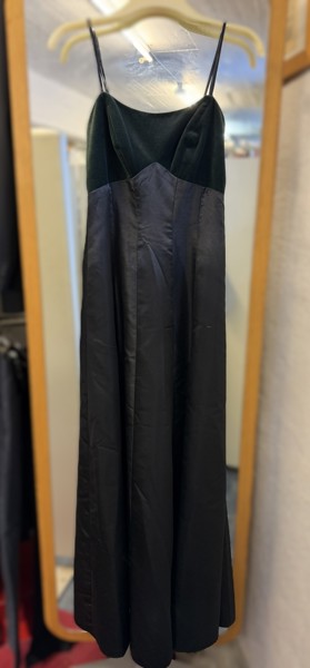 Bal-/festklänning, strlk 36