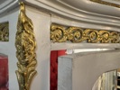 Vitrinskåp, rokoko-stil, vit, glas plysch