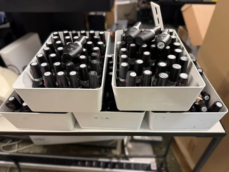 Parti, c:a 200 st lacker, Cuccio Veneer