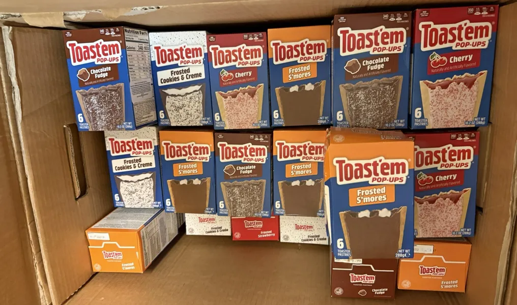 Parti, Varor, godis mm, 4 kartong, bäst-före, passerat