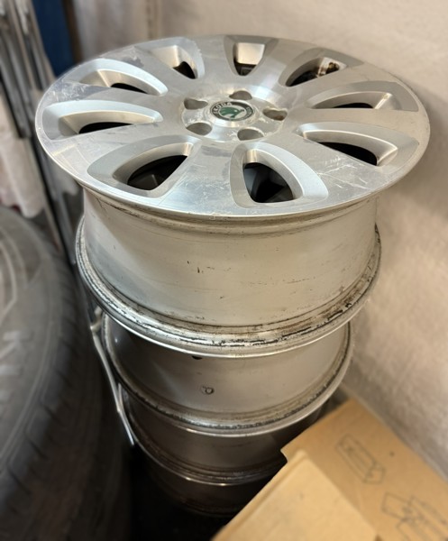 Parti, 4 st Fälgar Skoda m.fl.