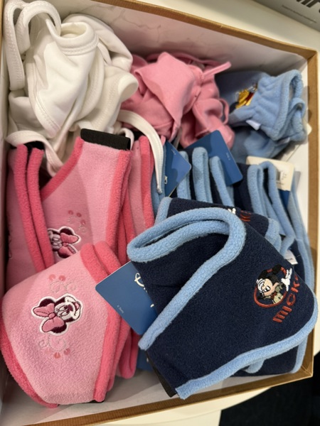 Parti, 28 st Öronvärmare, mössa, mm. barn