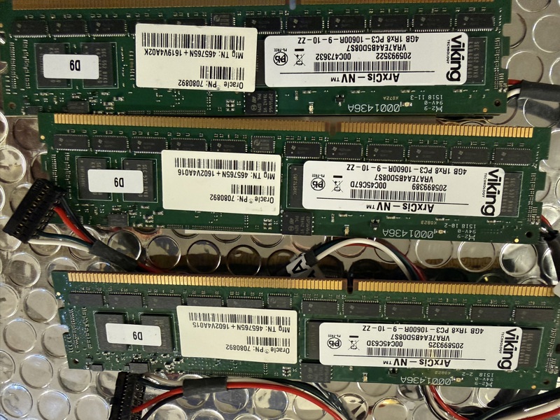 Parti, 3 st minnen, Oracleserver 4 Gb