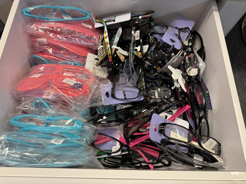 Parti, c:a 100 st Glasögon, prydnads